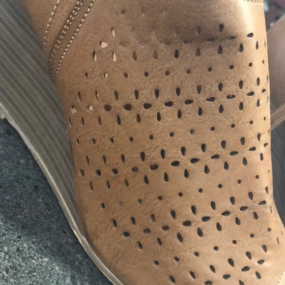 Open Toed Booties - Picture 6 of 7